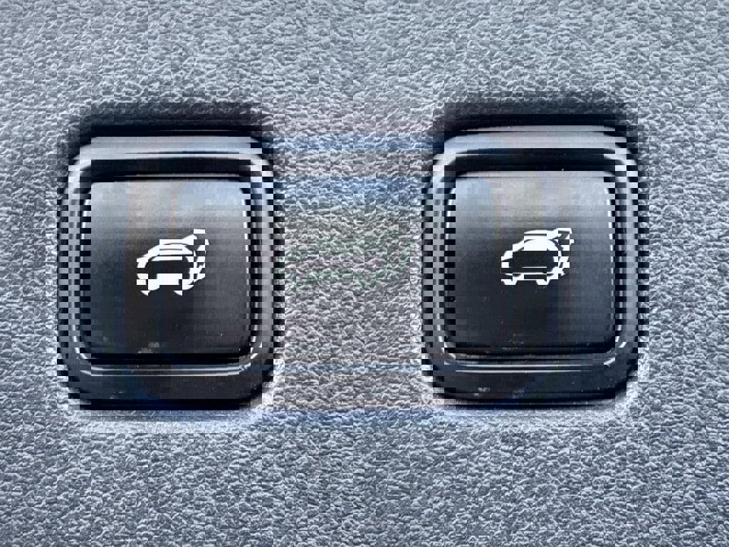 Used 2022 Hyundai Palisade Limited image 15