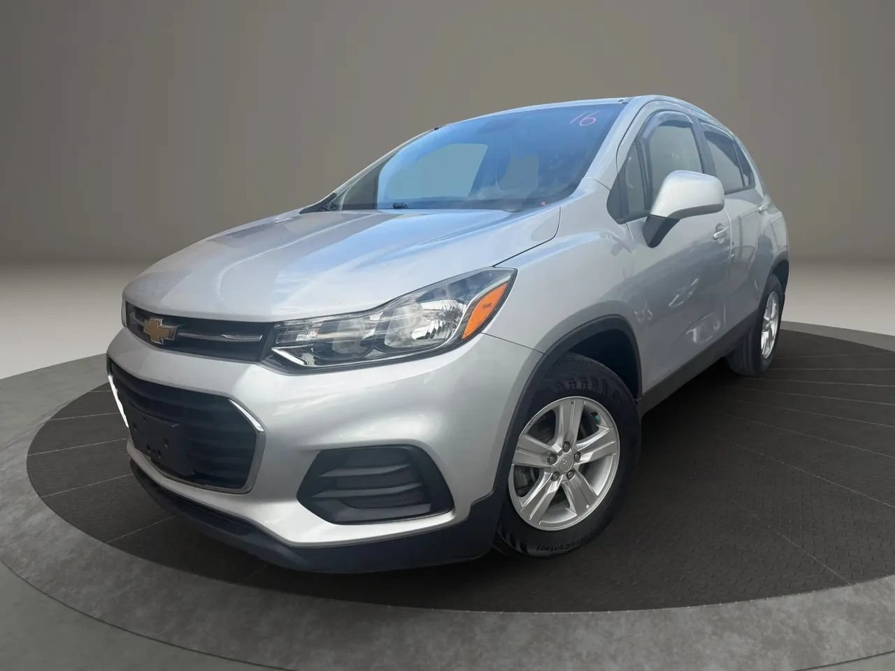 Used 2020 Chevrolet Trax LS w/ Tint and Cruise Package FWD image 1