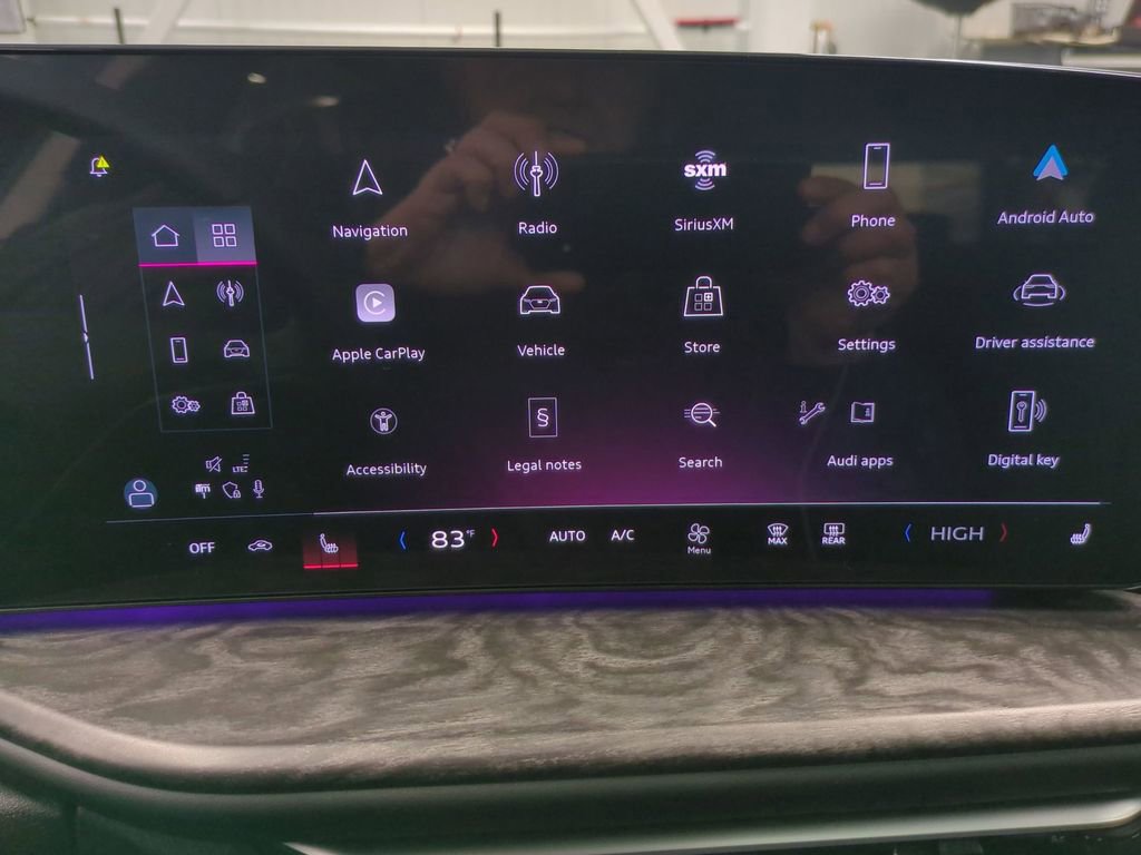 Used 2025 Audi Q5 Premium w/ Convenience Package image 21