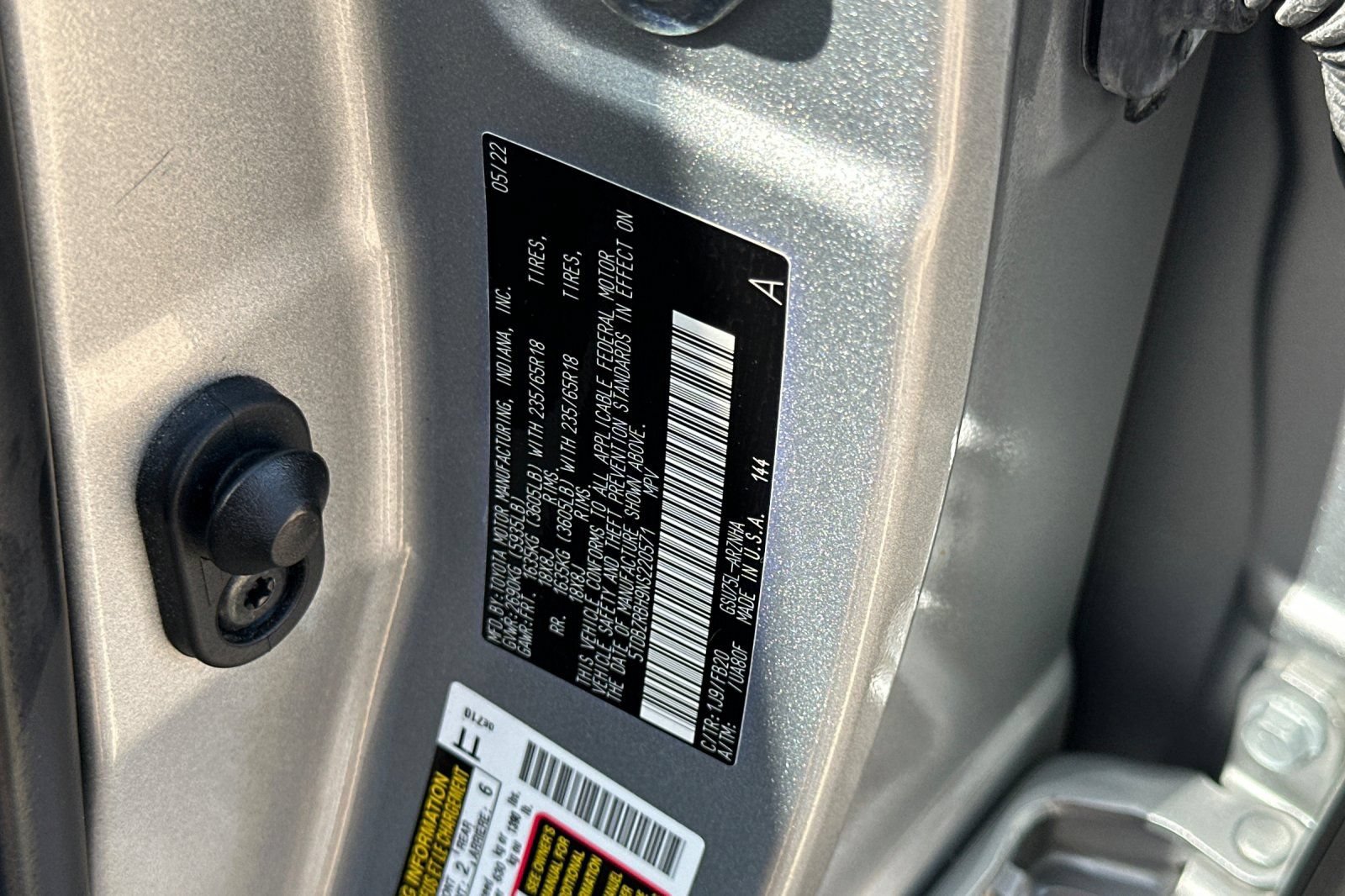 Used 2022 Toyota Highlander LE AWD/4WD image 35