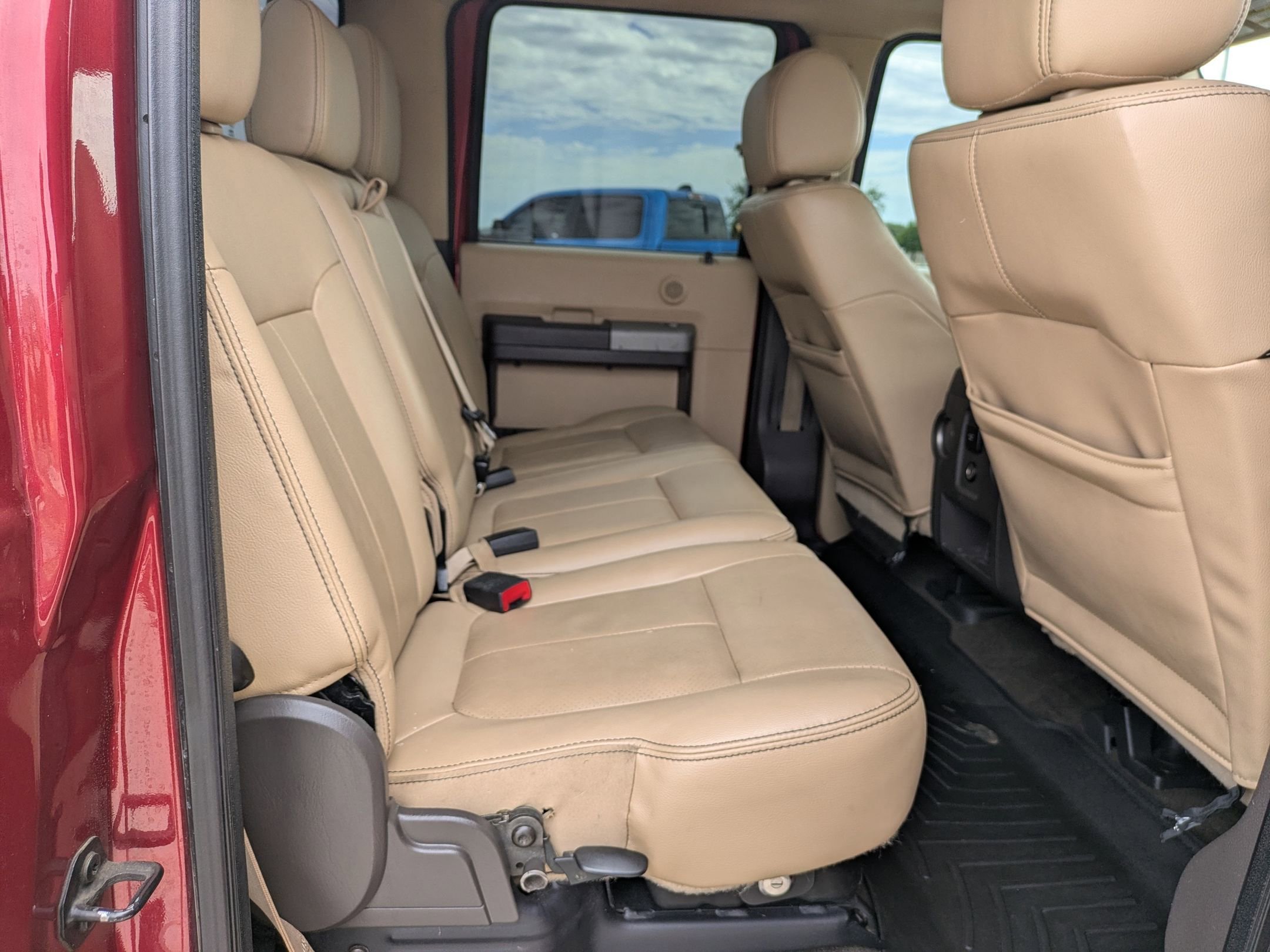 Used 2015 Ford F250 Lariat w/ Lariat Ultimate Package image 24