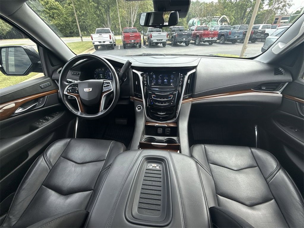 Certified 2020 Cadillac Escalade Luxury w/ Escalade Sport Edition image 20