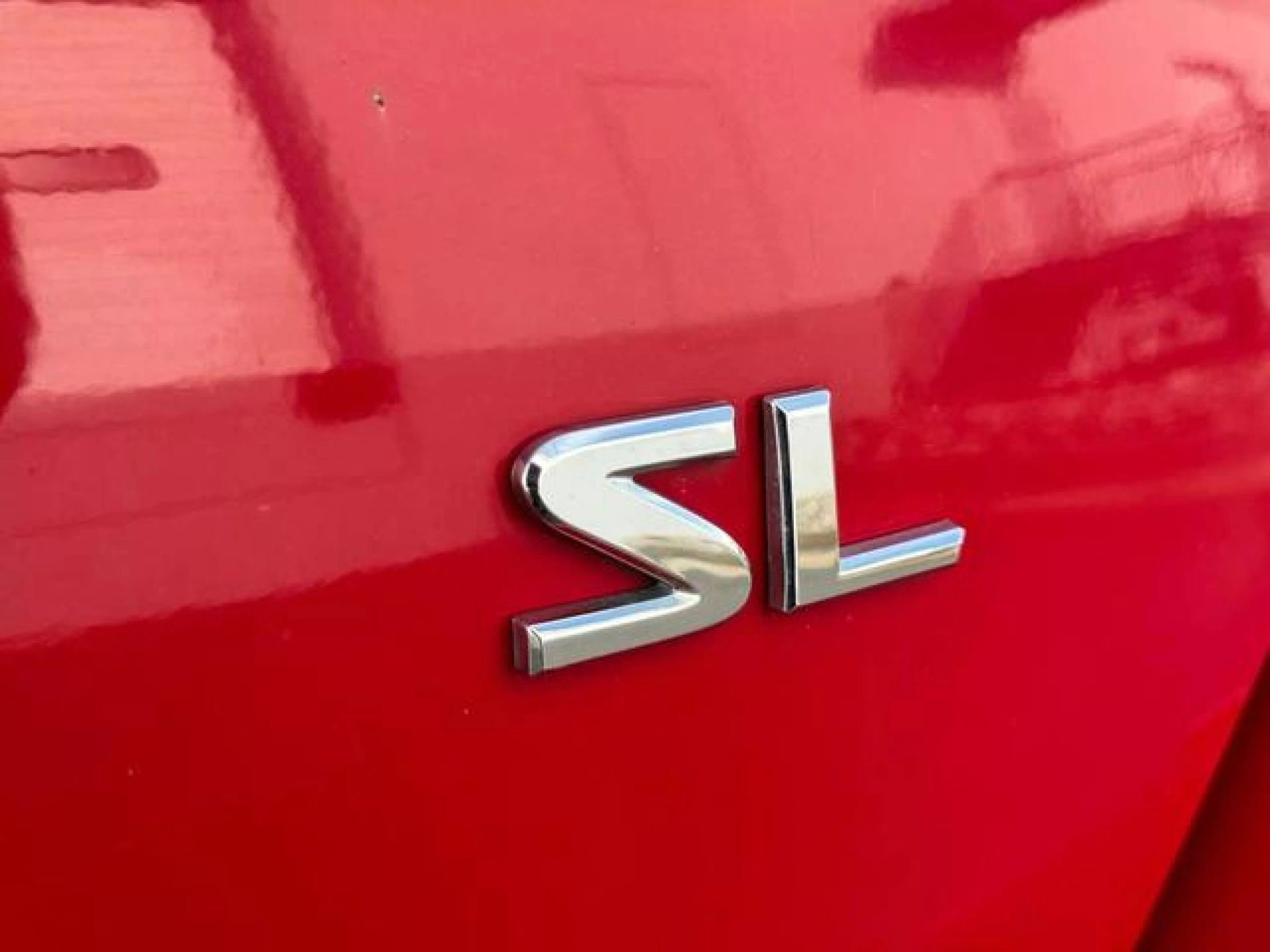 Used 2012 Nissan Versa SL image 20