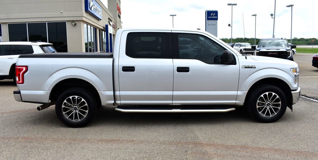 Used 2017 Ford F150 XLT image 2