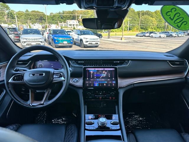 Used 2023 Jeep Grand Cherokee Summit w/ Luxury Tech Group V image 13