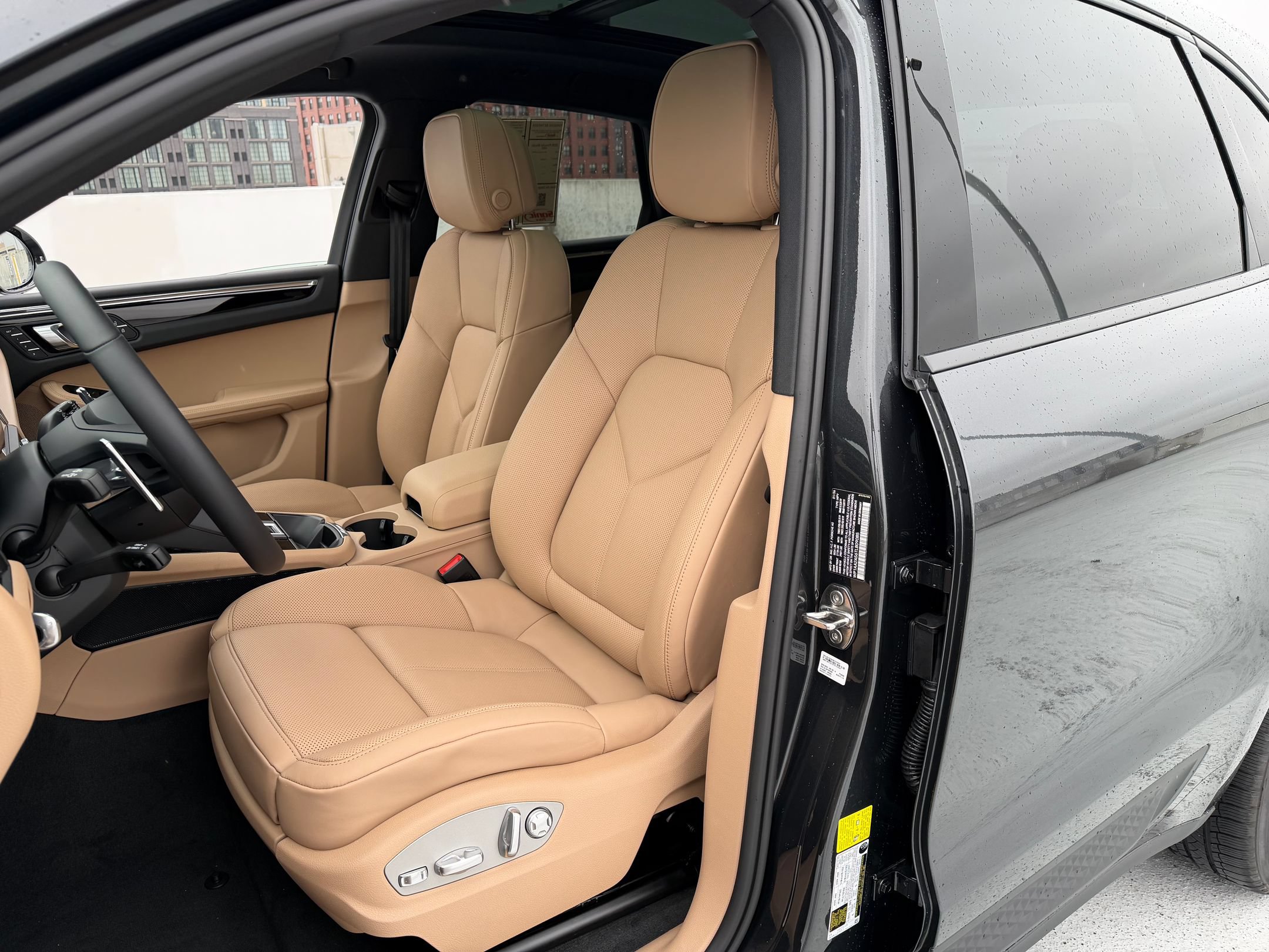 New 2026 Porsche Macan AWD/4WD image 5