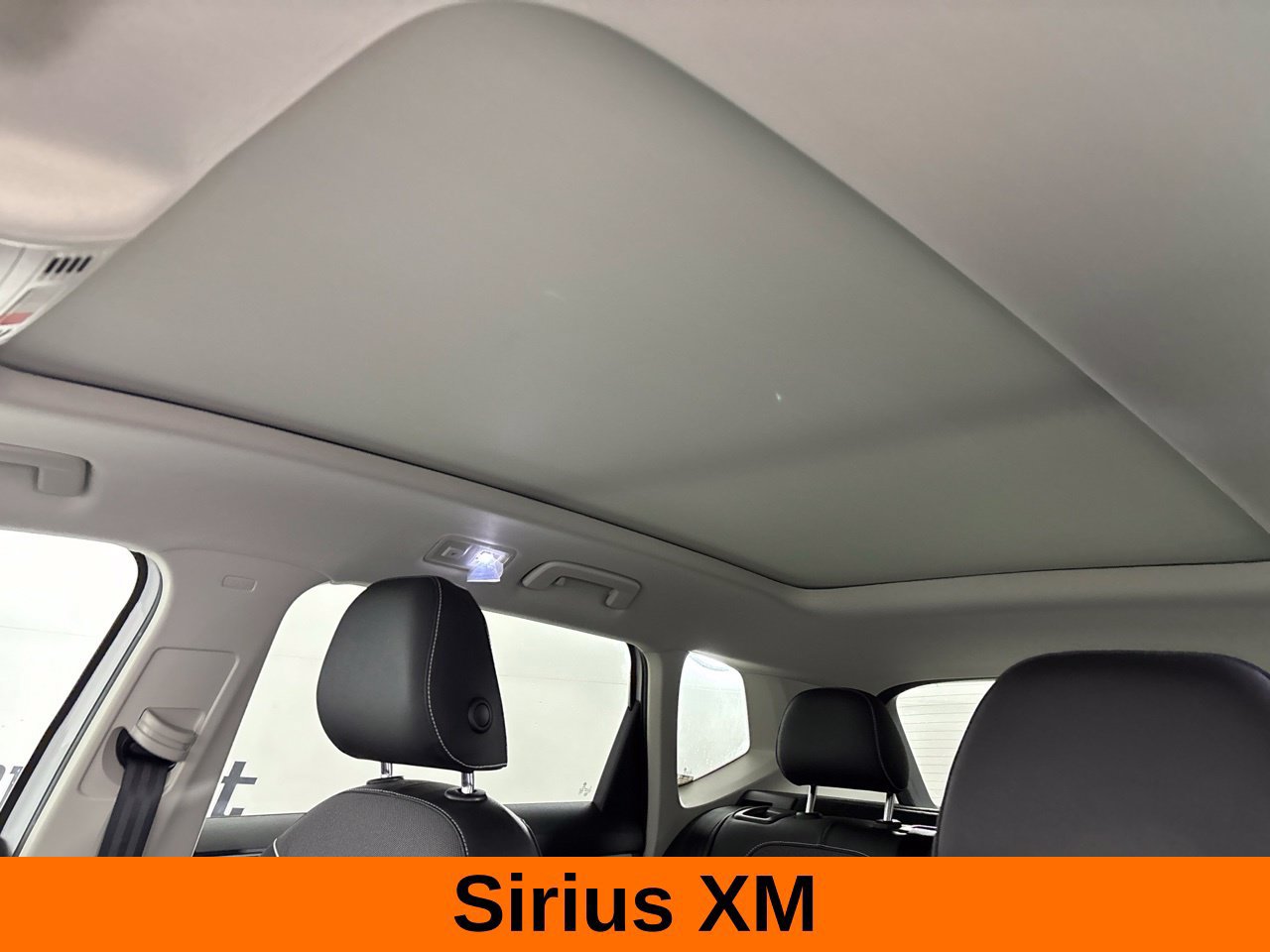 Used 2023 Volkswagen Taos SE w/ Panoramic Sunroof Package AWD/4WD image 12