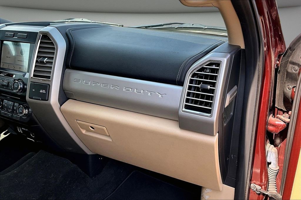 Used 2017 Ford F250 Lariat w/ Chrome Package image 24