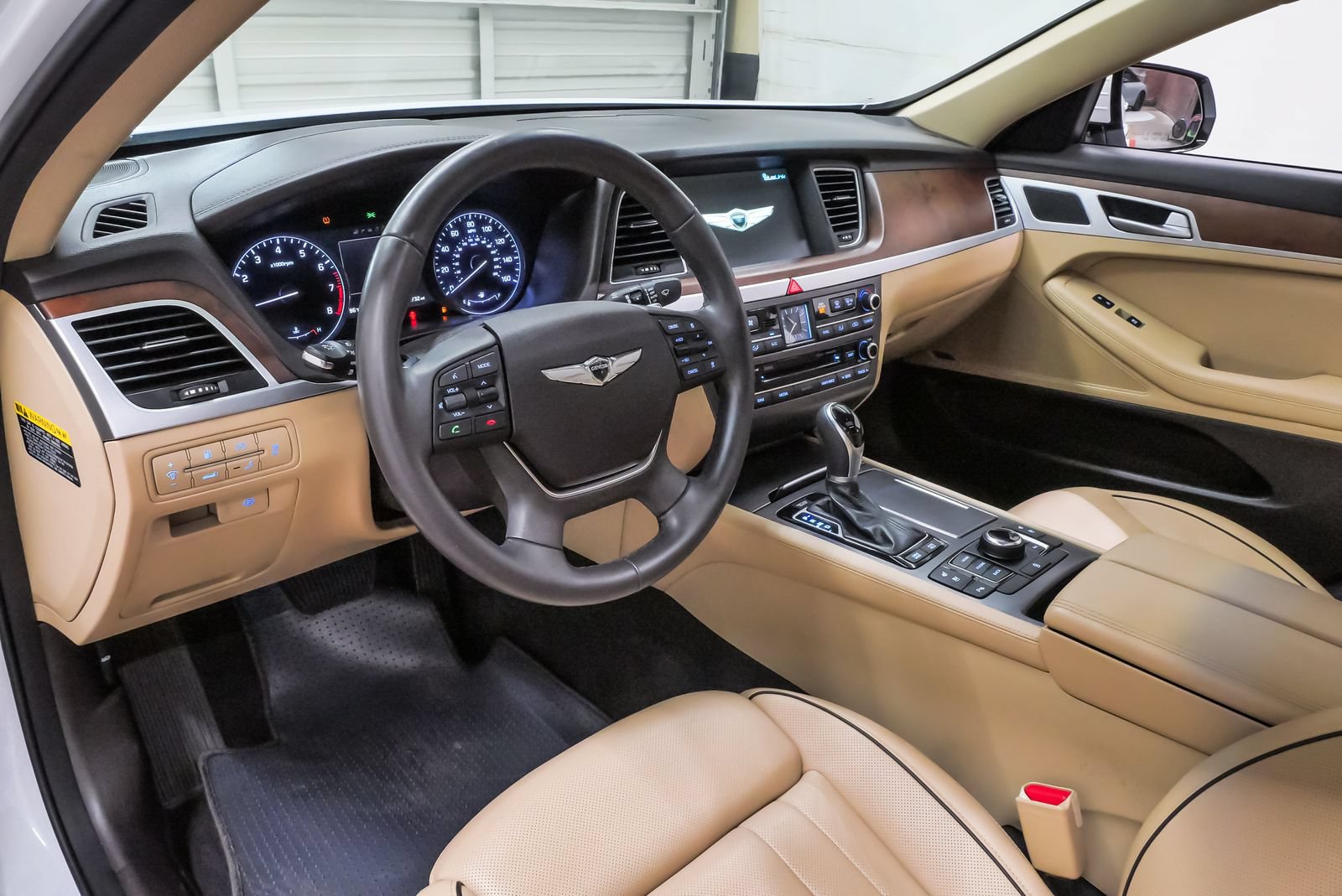 Used 2017 Genesis G80 5.0 Ultimate RWD image 2