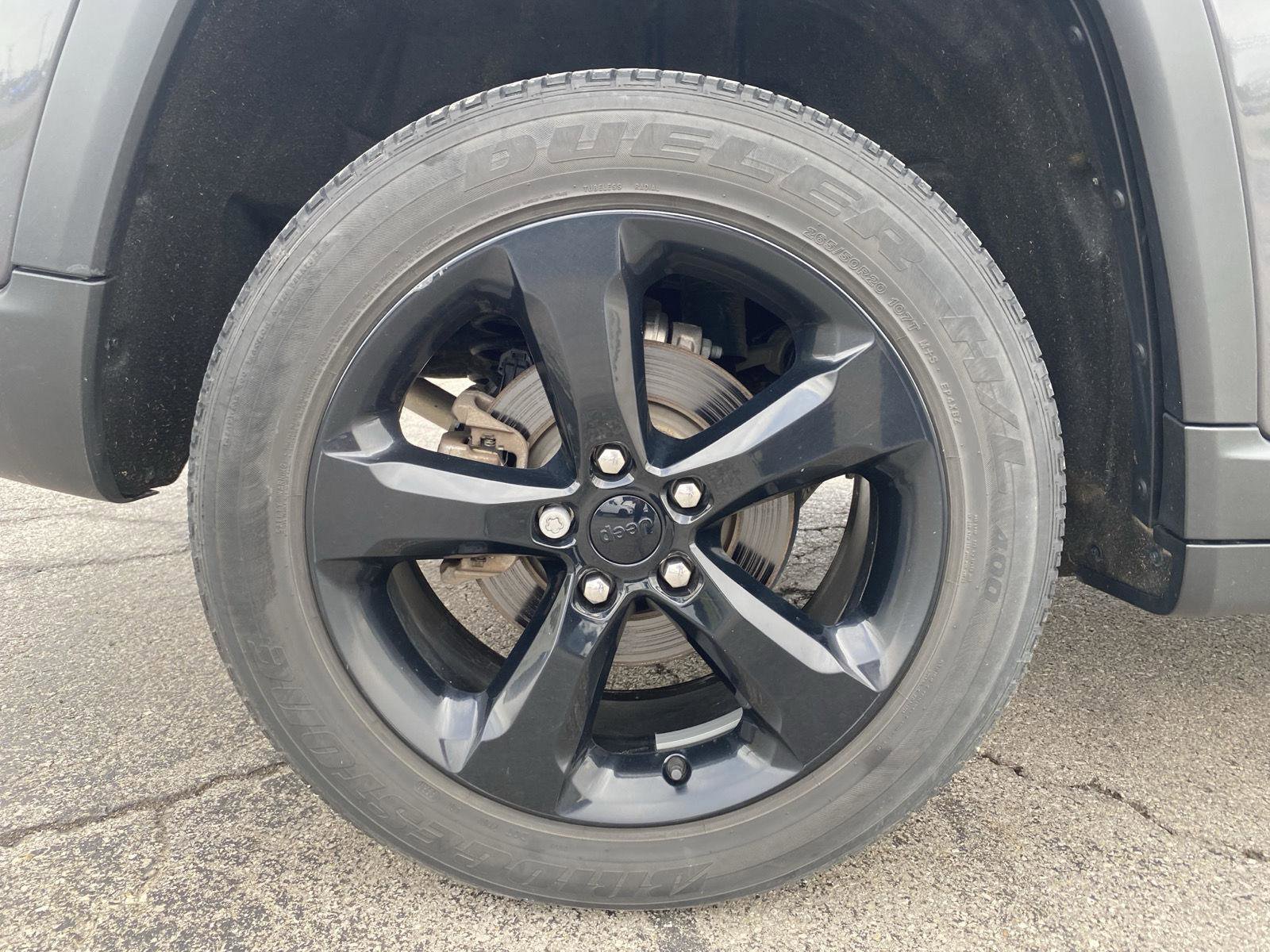 Used 2022 Jeep Grand Cherokee Altitude AWD/4WD image 40