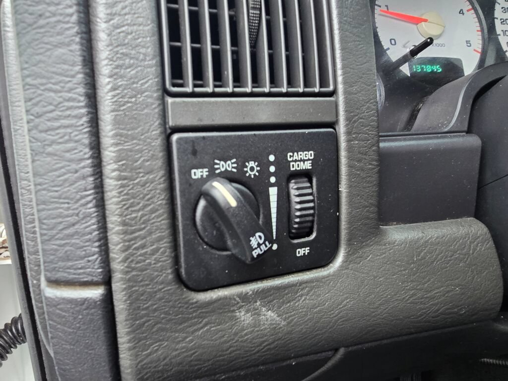 Used 2003 Dodge Ram 2500 Truck SLT AWD/4WD image 17