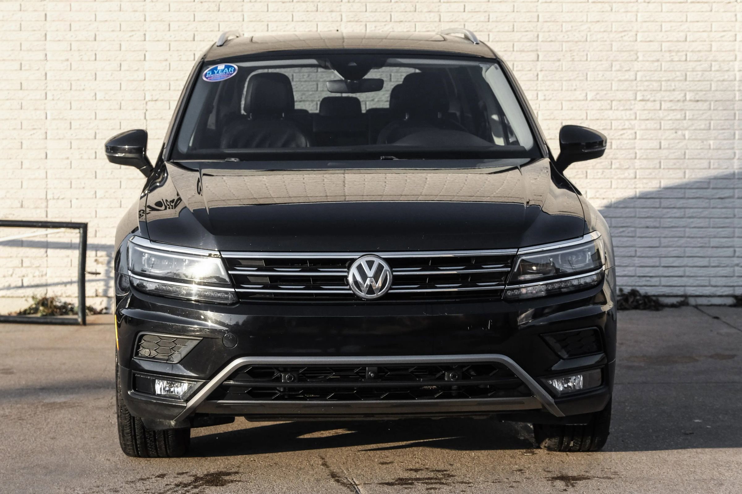 Used 2018 Volkswagen Tiguan SEL Premium image 5
