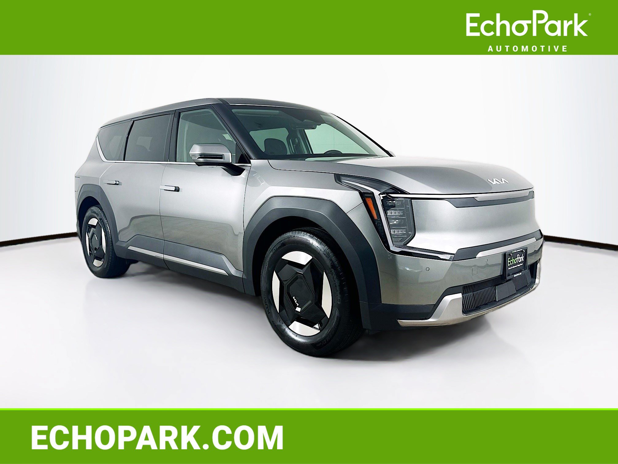 Used 2024 Kia EV9 Light RWD image 1