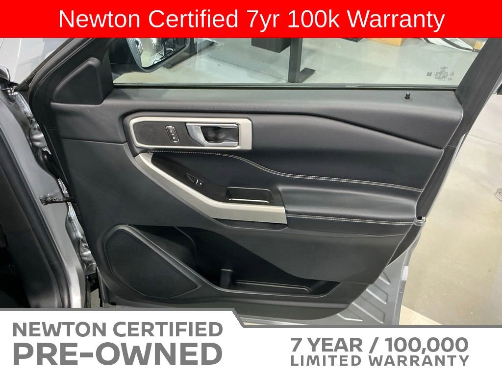 Used 2021 Ford Explorer XLT w/ Equipment Group 202A AWD/4WD image 50