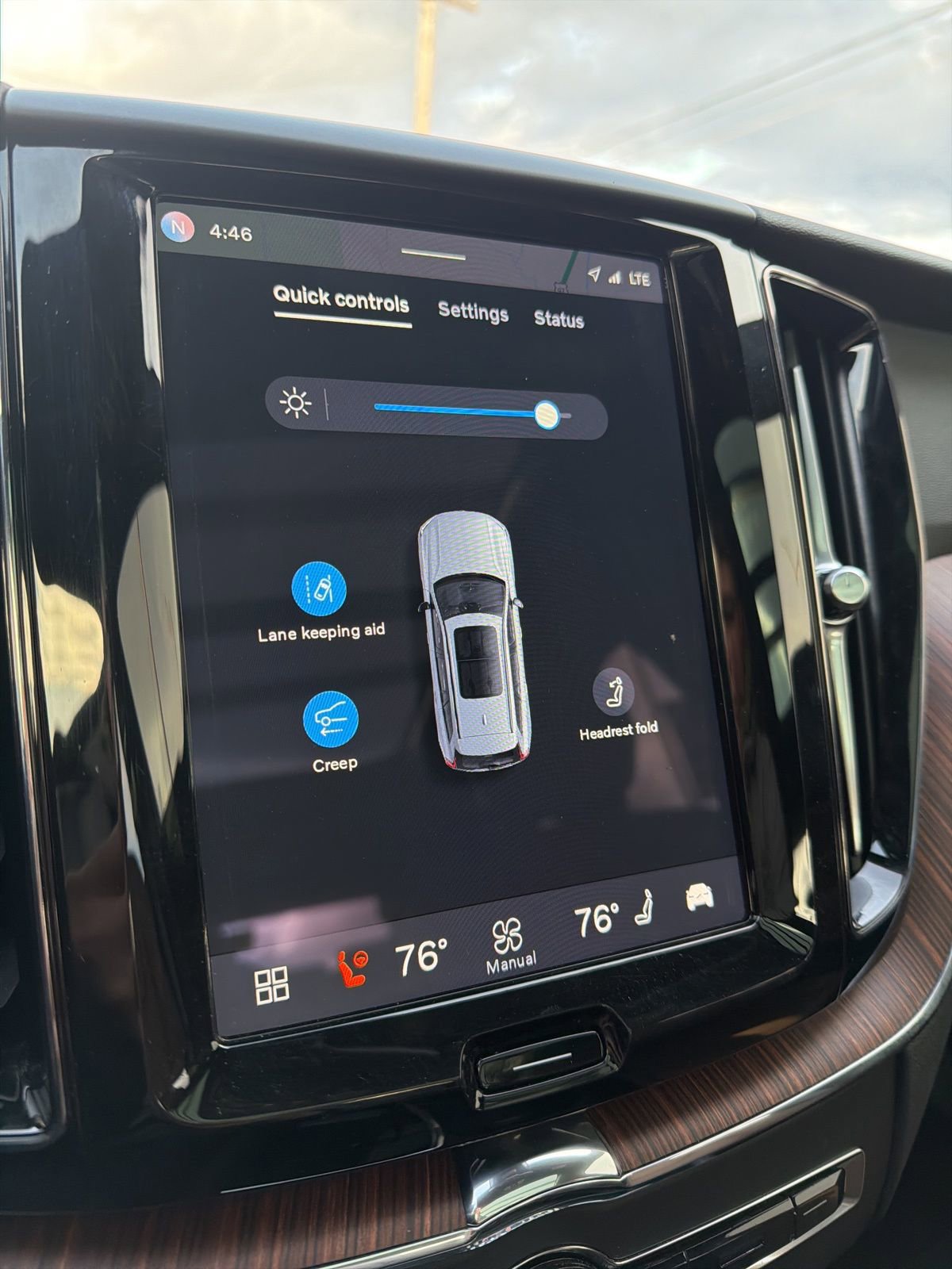 Certified 2025 Volvo XC60 T8 Plus w/ Protection Package Premier image 40