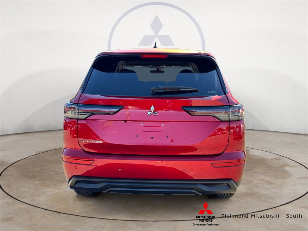 New 2025 Mitsubishi Outlander ES image 4