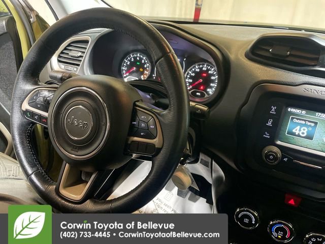 Used 2015 Jeep Renegade Latitude image 22