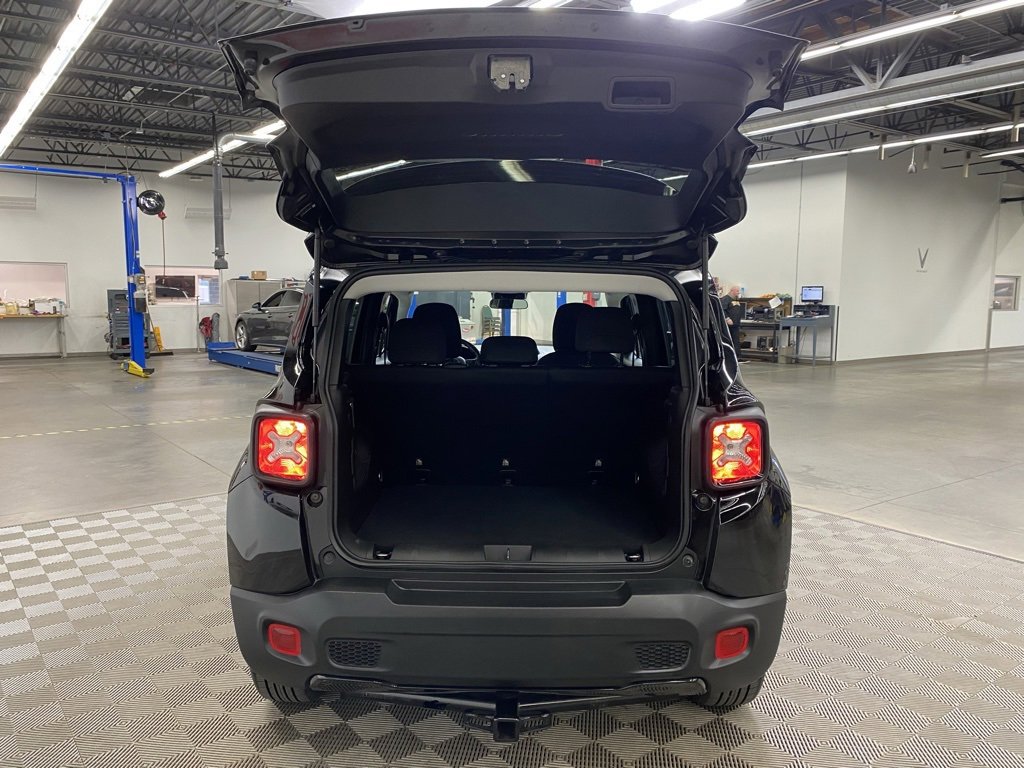 Used 2020 Jeep Renegade Altitude image 9