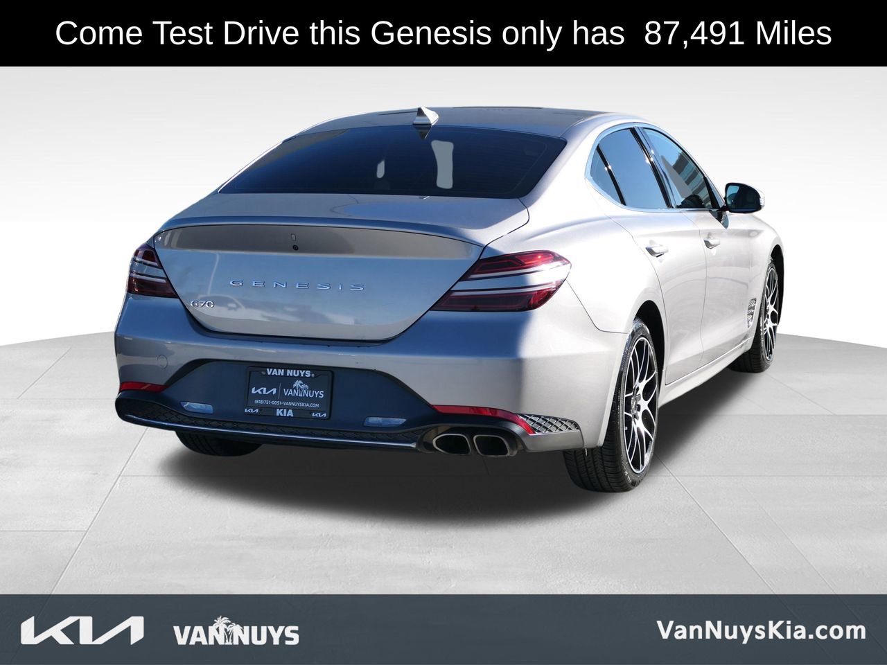 Used 2022 Genesis G70 2.0T image 3