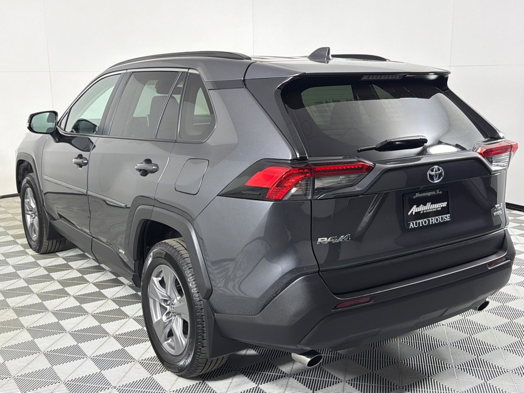 Used 2023 Toyota RAV4 XLE image 7