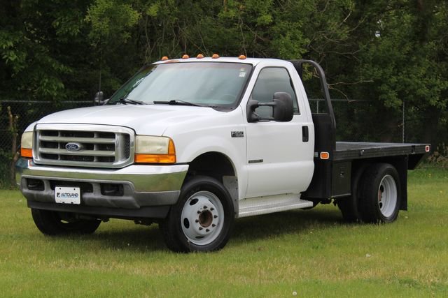 Used 2001 Ford F550 XL image 1