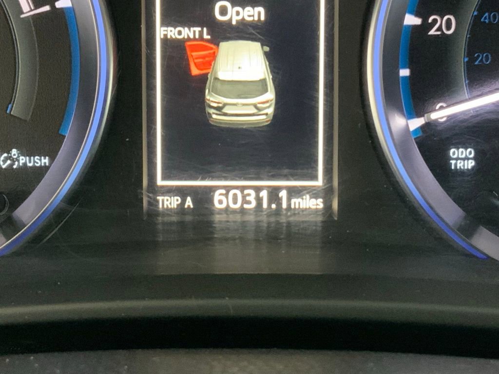 Used 2016 Toyota Highlander Limited Platinum image 36