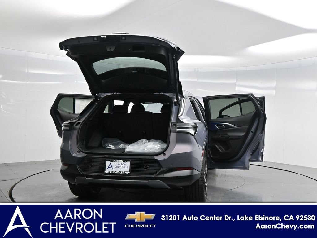New 2026 Chevrolet Equinox EV LT w/ Convenience Package II FWD image 38