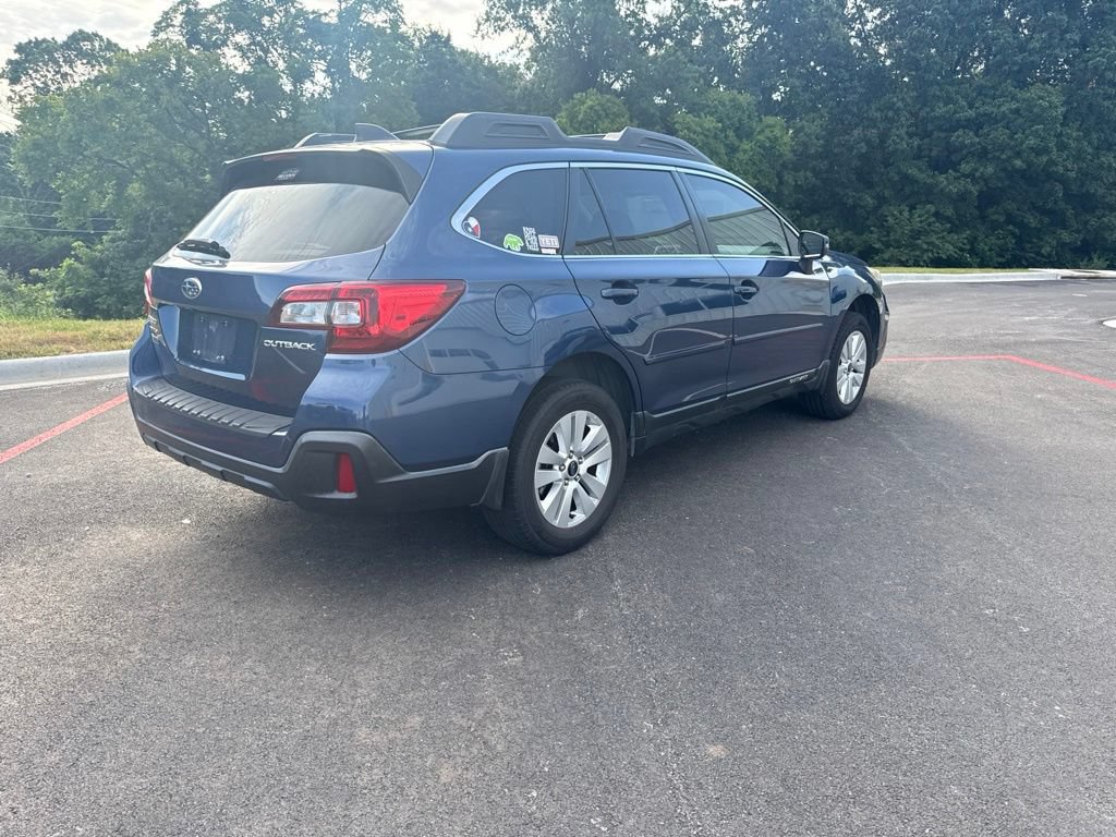 Used 2019 Subaru Outback 2.5i Premium w/ Popular Package #2 AWD/4WD image 3