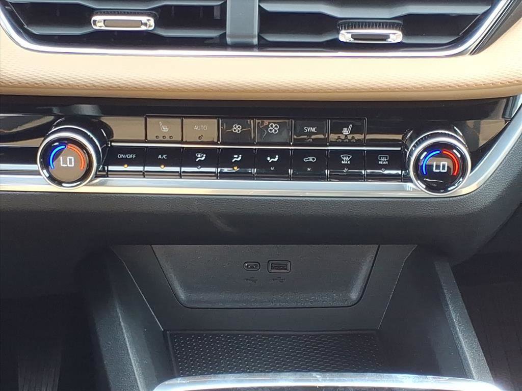 New 2026 Chevrolet Equinox ACTIV w/ Safety and Technology Package AWD/4WD image 13