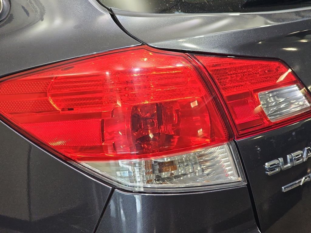 Used 2012 Subaru Outback 2.5i Limited w/ Moonroof Pkg AWD/4WD image 35