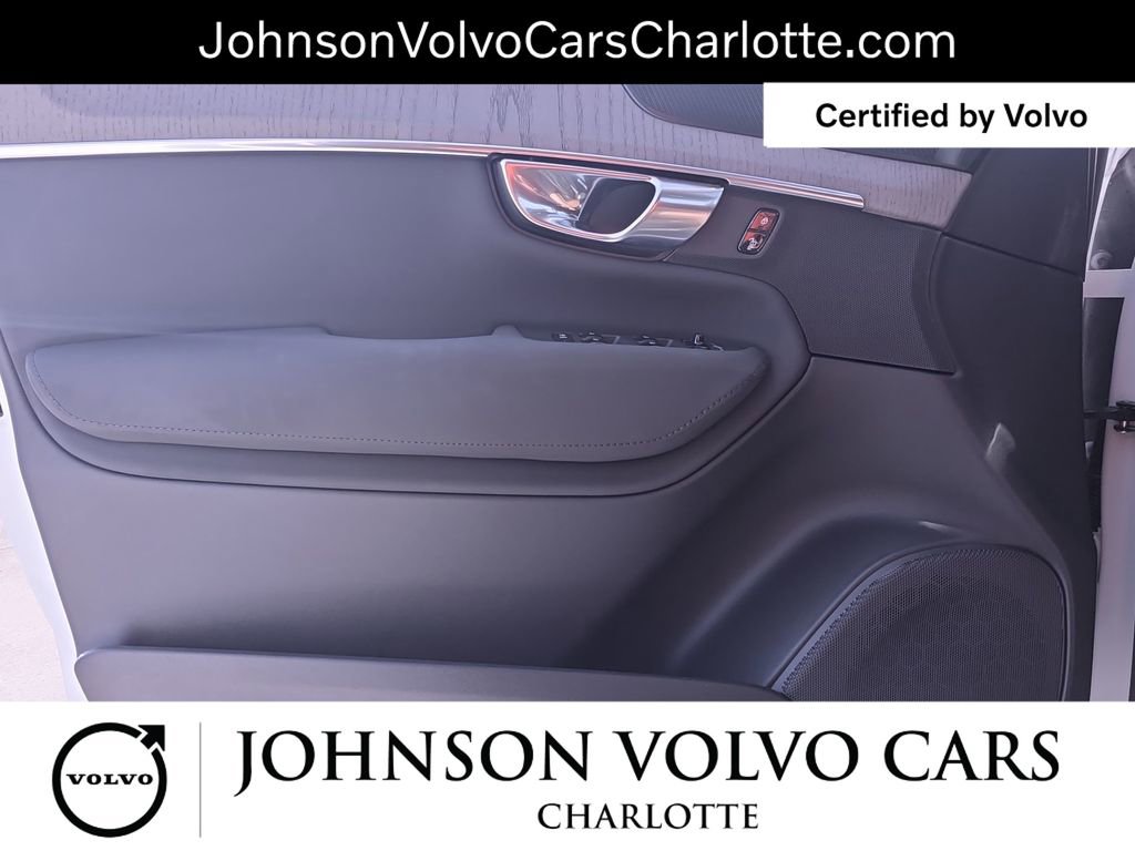 Used 2025 Volvo XC90 T8 Ultra w/ Protection Package Premier image 30