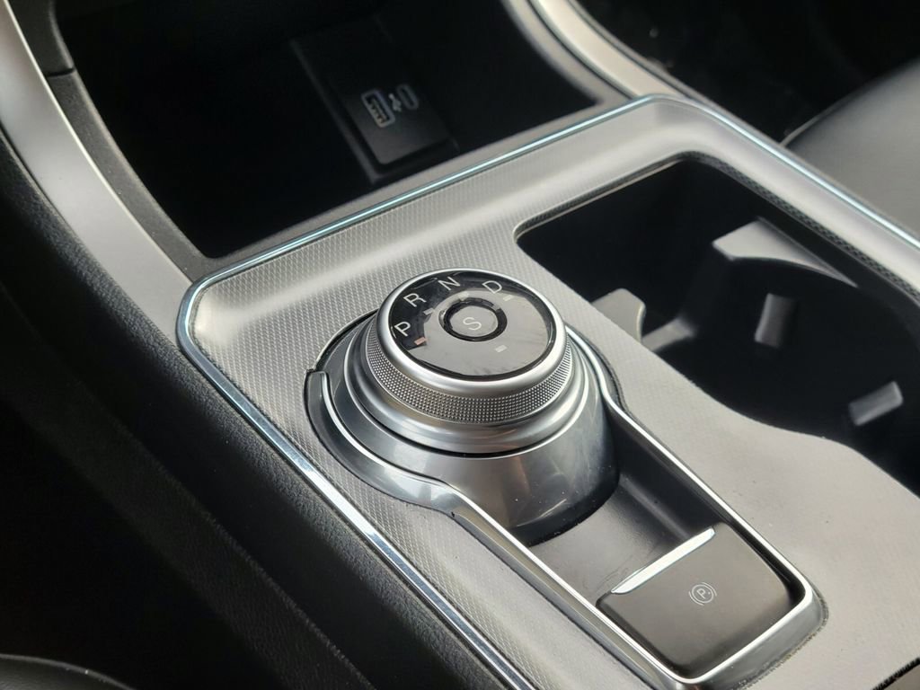 Used 2022 Ford Edge SEL w/ Convenience Package image 22