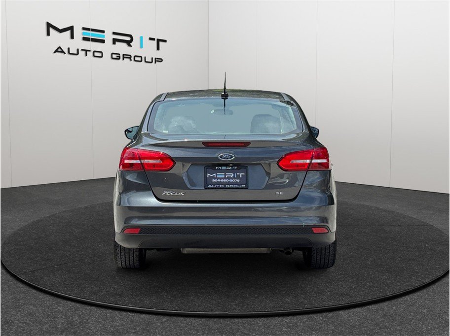 Used 2018 Ford Focus SE FWD image 8