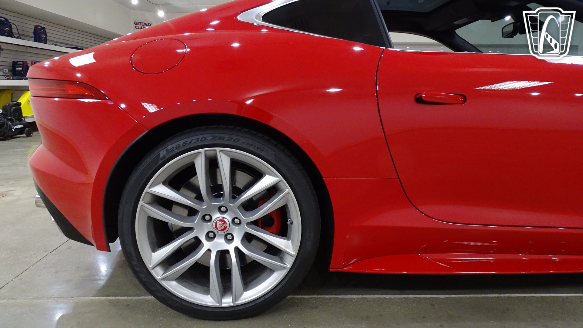 Used 2016 Jaguar F-TYPE R AWD/4WD image 32