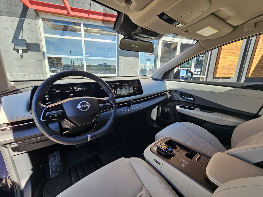 Used 2024 Nissan Ariya AWD image 2