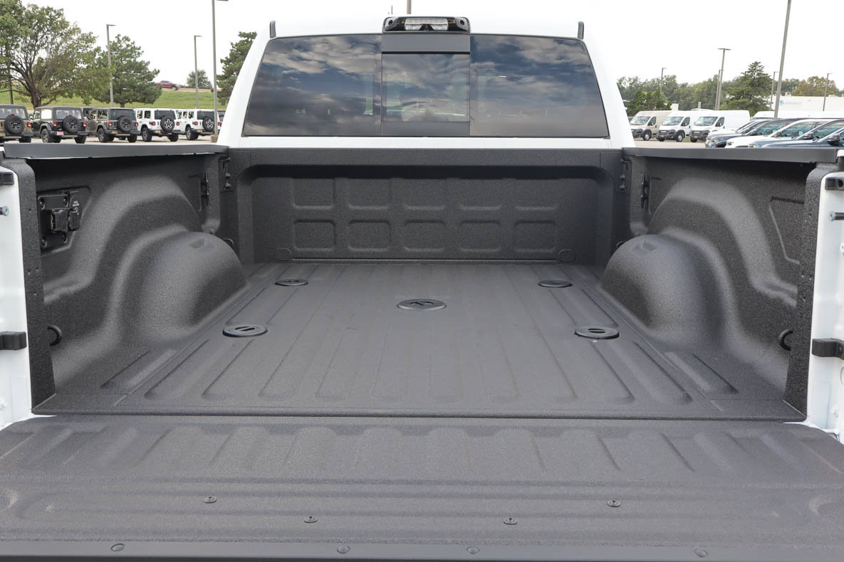 New 2027 RAM 2500 Laramie w/ Towing Technology Group AWD/4WD image 7