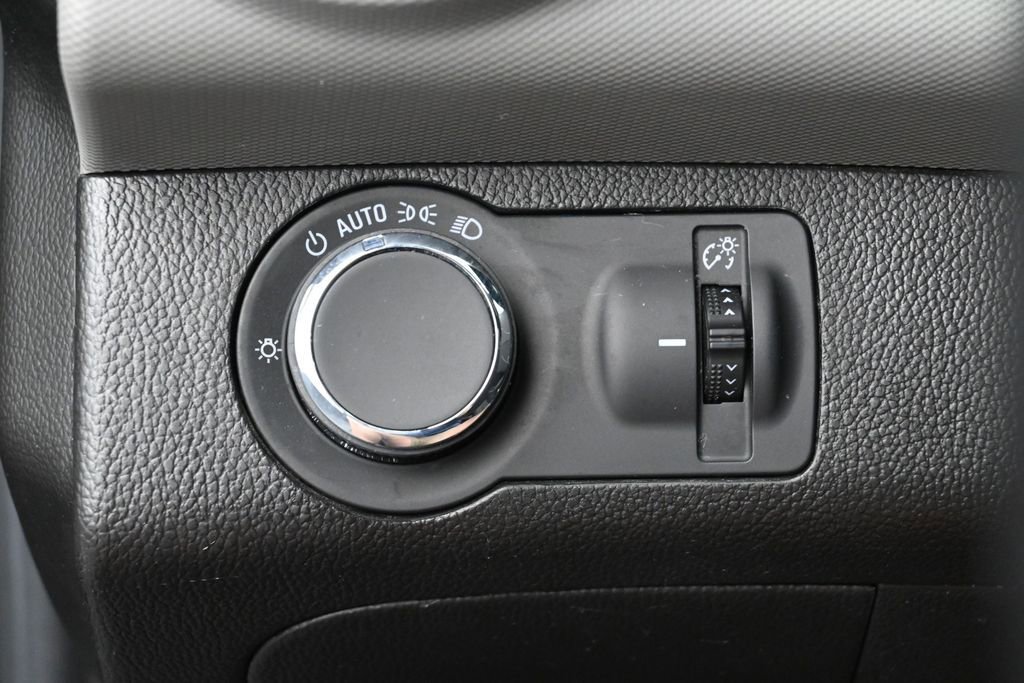 Used 2020 Chevrolet Sonic LT w/ Convenience Package FWD image 15