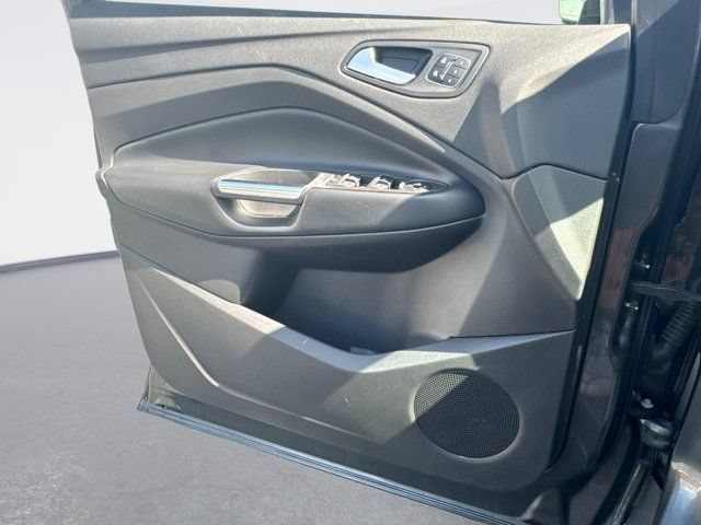 Used 2019 Ford Escape Titanium FWD image 31