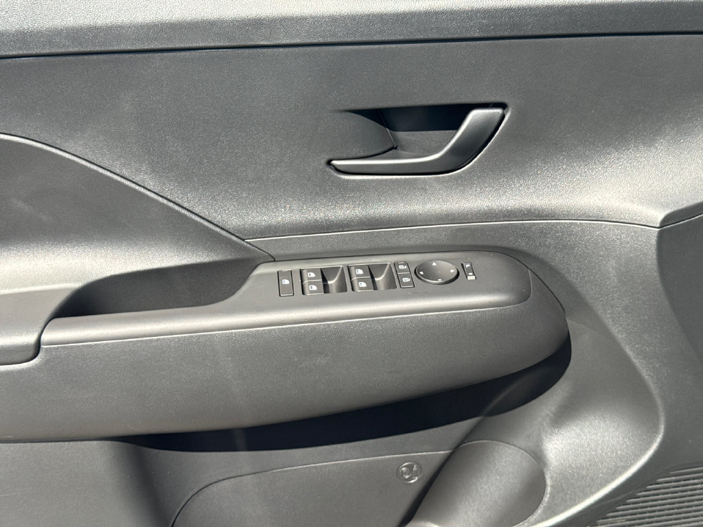 New 2027 Hyundai Kona SEL Sport FWD image 3