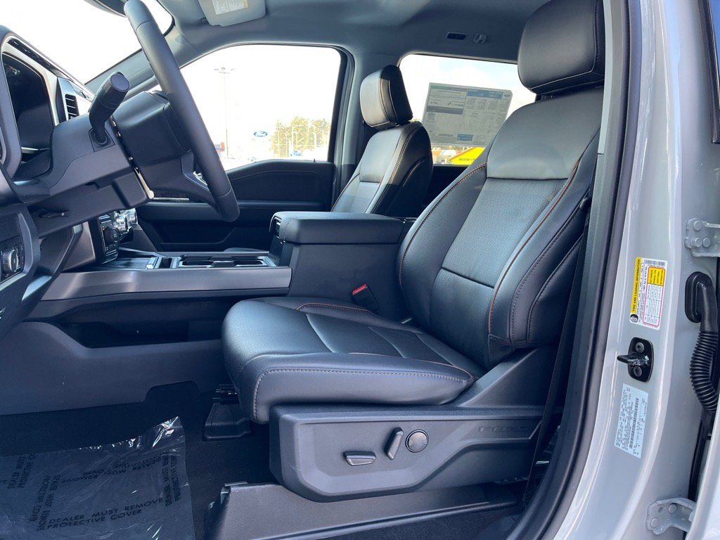 New 2026 Ford F350 Lariat w/ Black Appearance Package AWD/4WD image 13