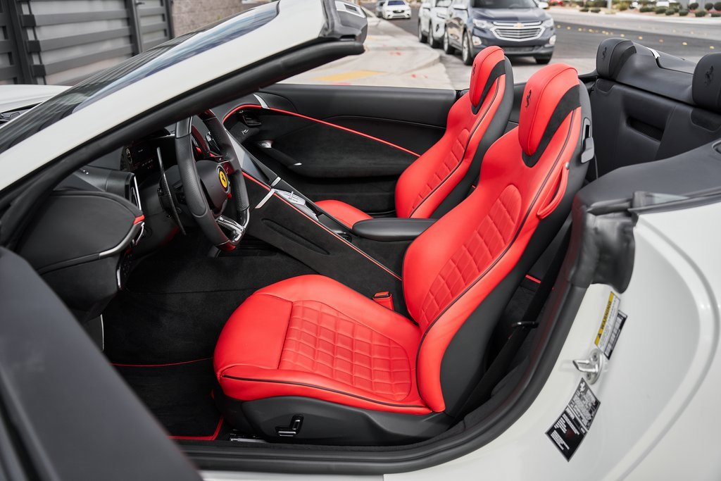 Used 2024 Ferrari Roma Spider image 32