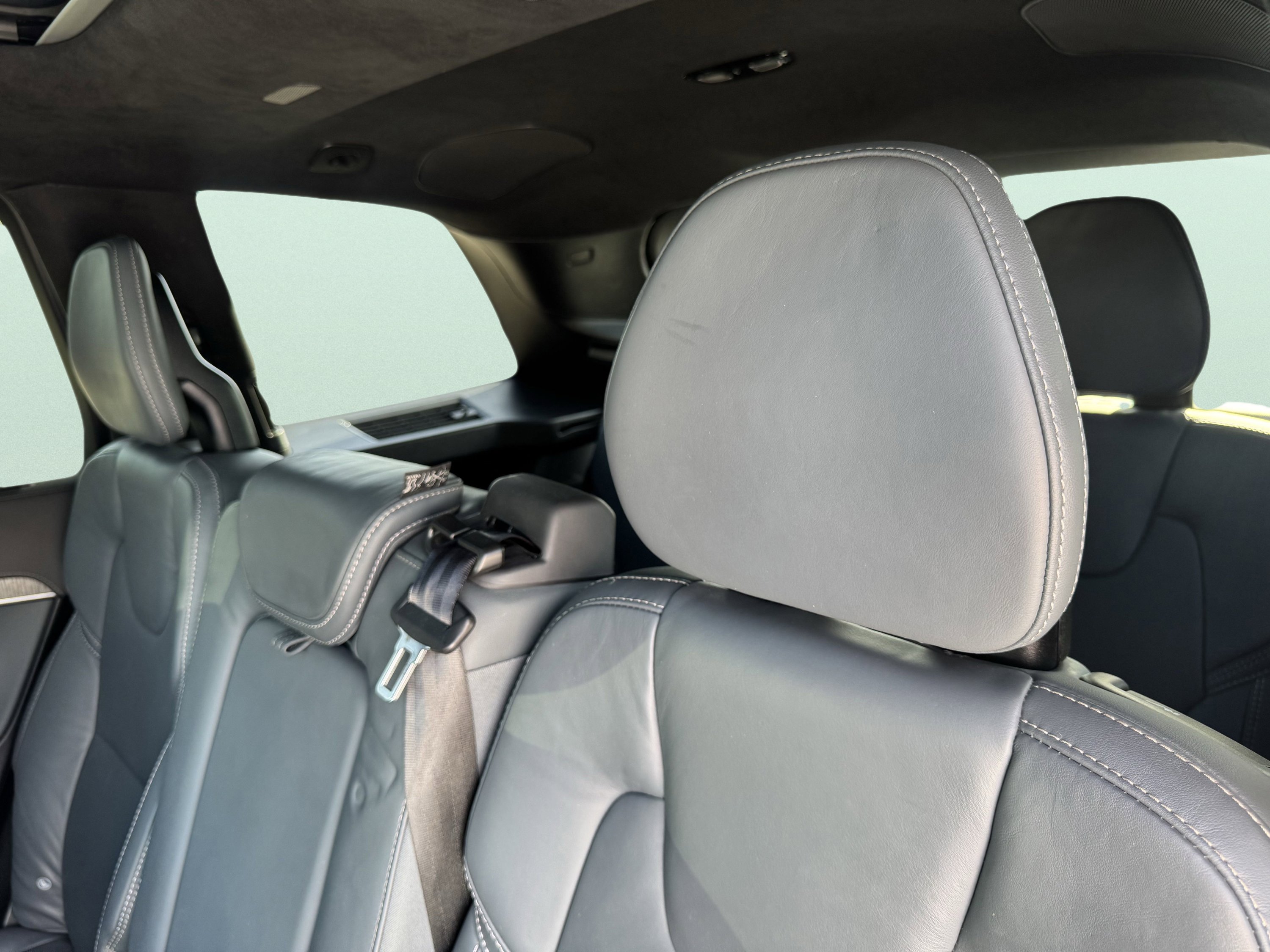 Used 2024 Volvo XC90 T8 Ultimate w/ Lounge Package image 34