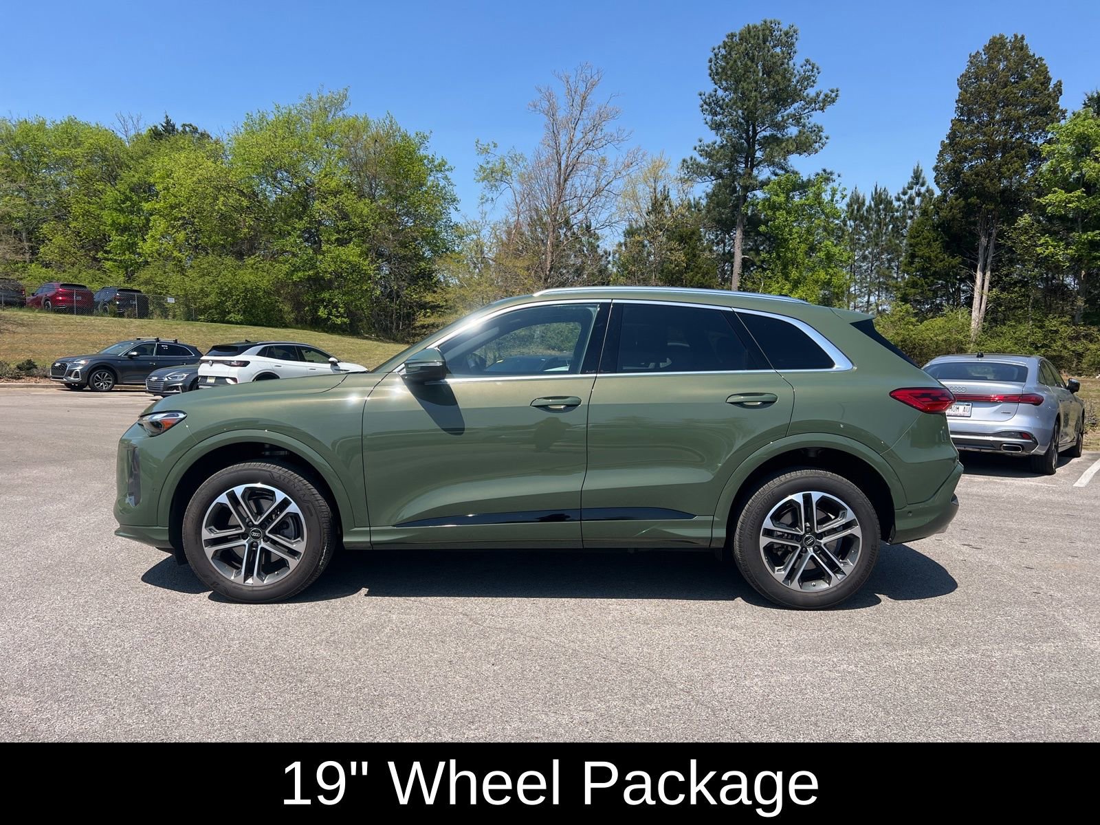 Used 2025 Audi Q5 Premium w/ 19" Wheel Package image 4