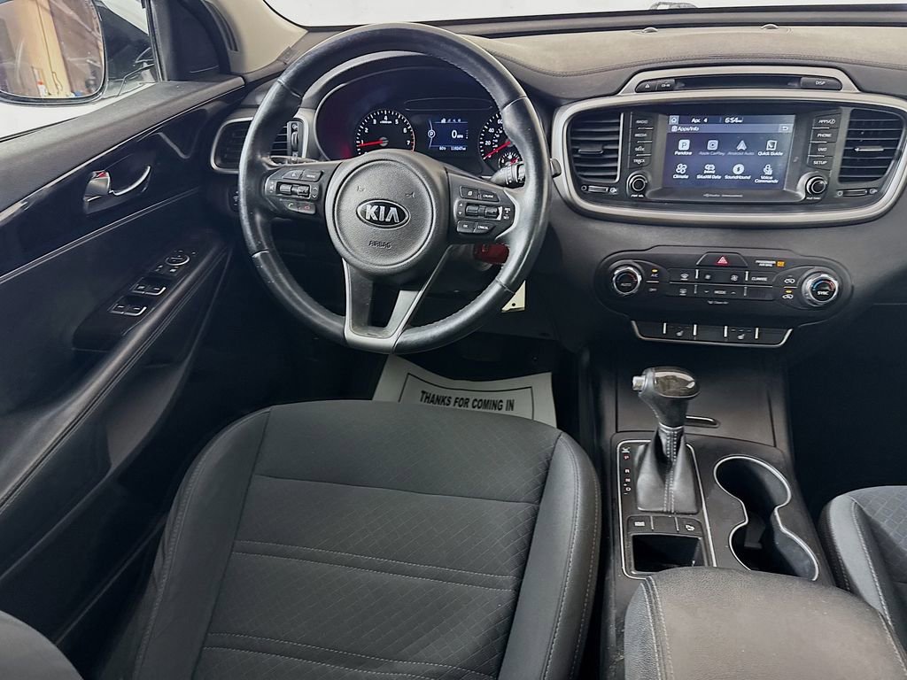 Used 2017 Kia Sorento LX w/ LX Convenience Package image 25