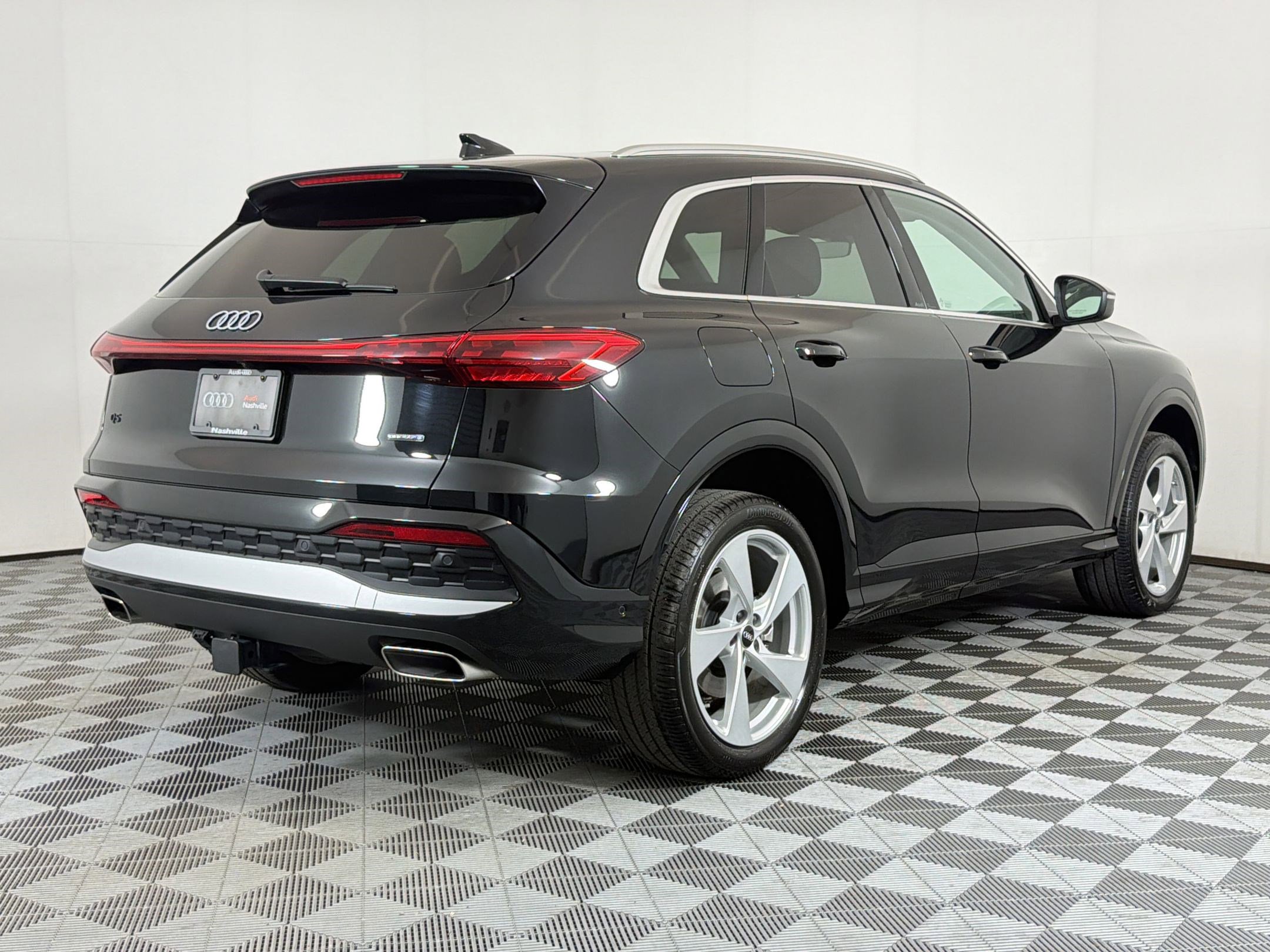 Used 2025 Audi Q5 Premium Plus w/ Premium Plus image 9