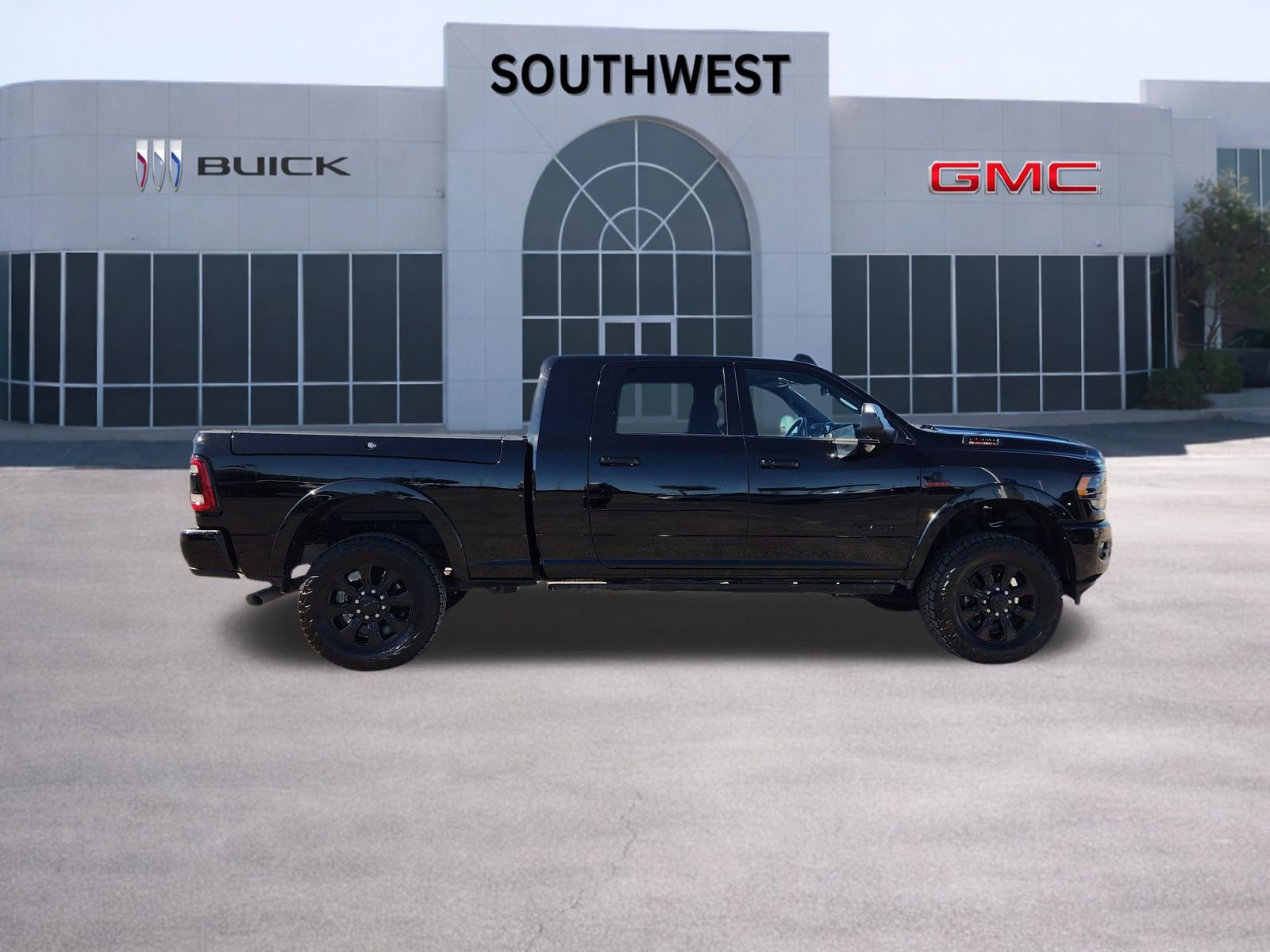 Used 2022 RAM 2500 Limited w/ Night Edition image 7