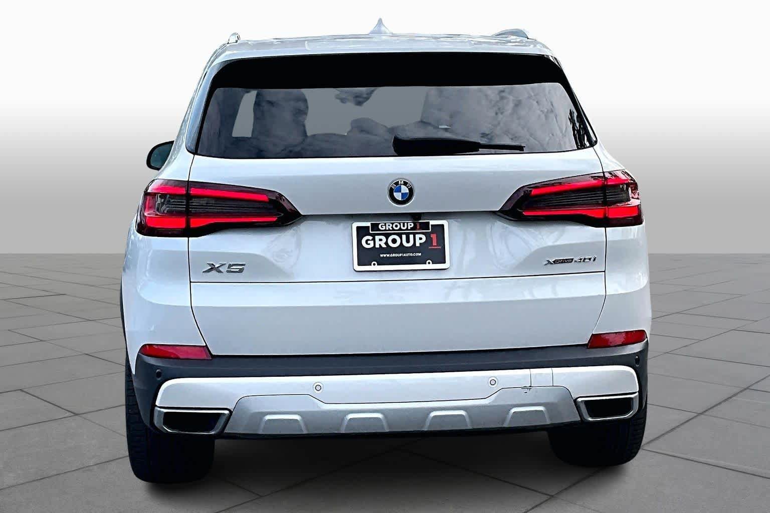 Certified 2022 BMW X5 xDrive40i w/ Executive Package image 5