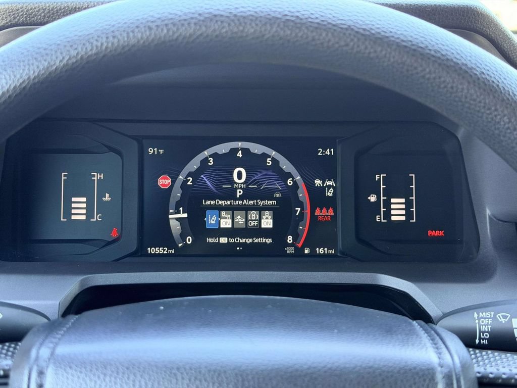 Certified 2025 Toyota Tacoma SR5 AWD/4WD image 9