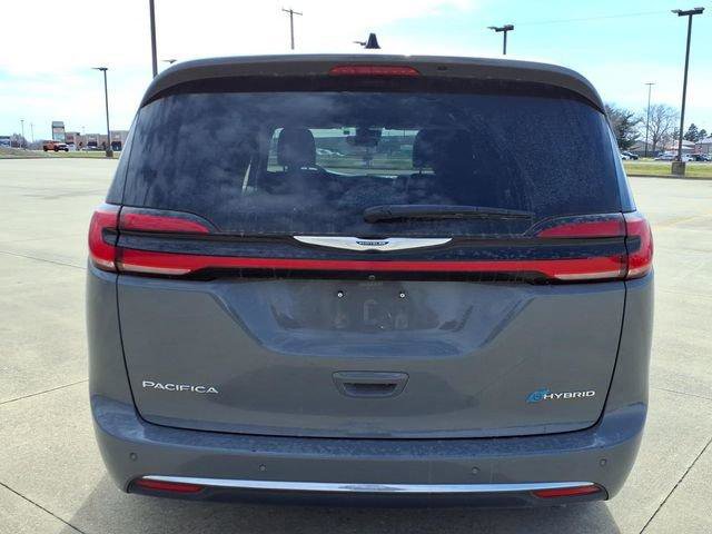 Used 2023 Chrysler Pacifica Touring-L image 19