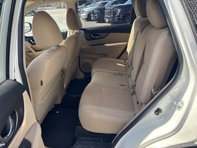 Used 2016 Nissan Rogue SV w/ SV Premium Package image 15